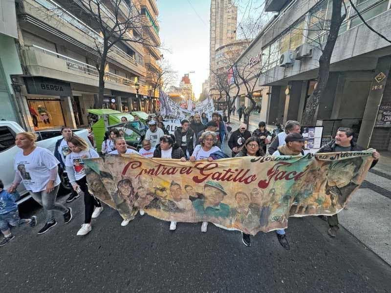 Familiares de víctimas de violencia institucional encabezaron la novena marcha contra el gatillo fácil